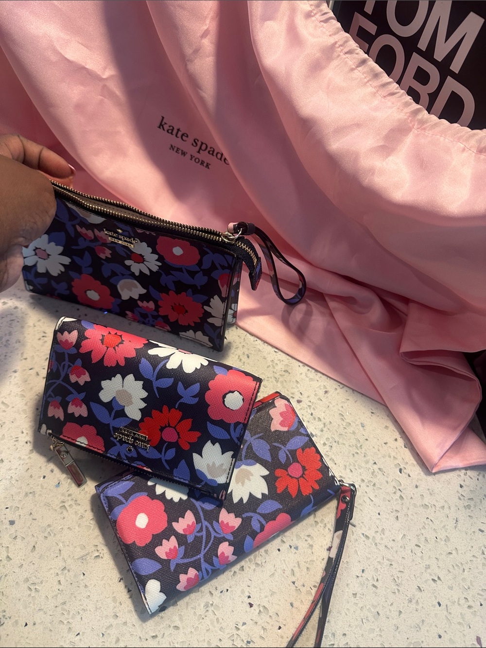 kate spade Navy Floral Tote,small Wallet, phone case, wristlet, dustbag - Picture 12 of 17